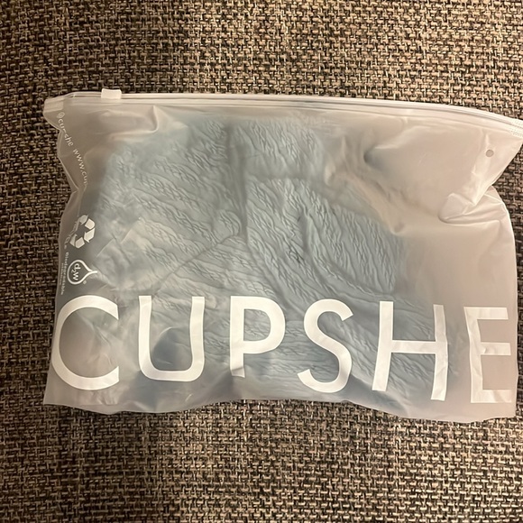 Cupshe one piece green bathing suit size large NWT - Picture 6 of 7